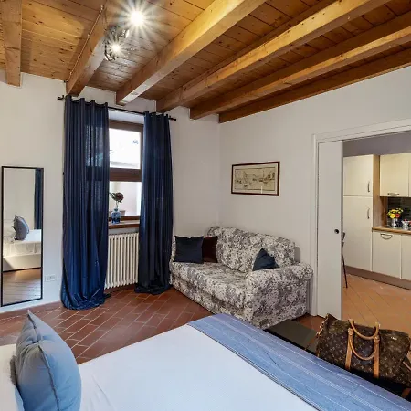 Xenia19 In Pieno Centro Storico Apartment Peschiera del Garda Exterior photo